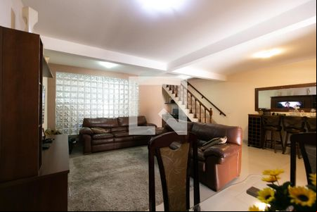 Sala  de casa para alugar com 3 quartos, 250m² em Conjunto Residencial José Bonifácio, São Paulo