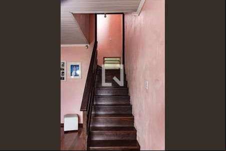 Escada de casa à venda com 3 quartos, 120m² em Guajuviras, Canoas