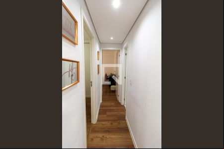 Corredor Quartos de apartamento à venda com 3 quartos, 77m² em Jardim Arpoador, São Paulo