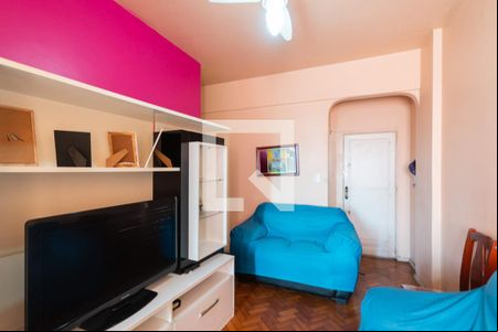 Sala de apartamento para alugar com 2 quartos, 56m² em Benfica, Rio de Janeiro