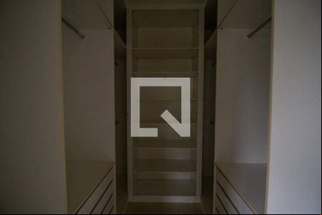 Closet da Suíte de casa de condomínio para alugar com 4 quartos, 120m² em Vargem Pequena, Rio de Janeiro