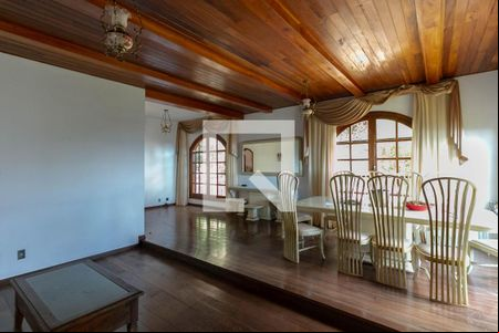 Sala de casa para alugar com 4 quartos, 513m² em Belvedere, Belo Horizonte