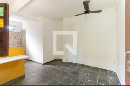Sala/Quarto de kitnet/studio para alugar com 1 quarto, 20m² em Pituaçu, Salvador