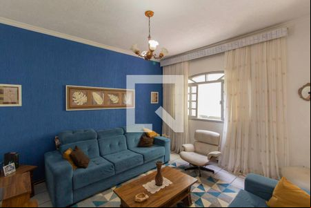 Sala de casa para alugar com 3 quartos, 230m² em Vila Dalila, São Paulo