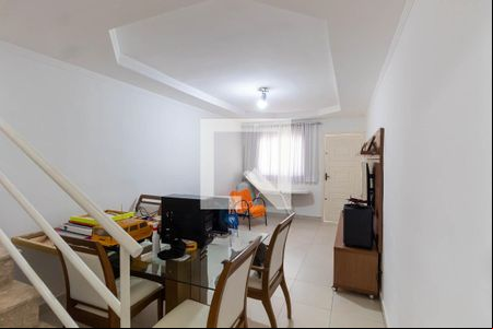 Sala de casa para alugar com 2 quartos, 75m² em Jardim Fernandes, São Paulo