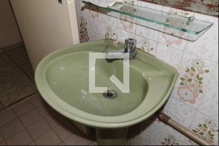 Banheiro Pia de kitnet/studio para alugar com 1 quarto, 25m² em Alto da Lapa, São Paulo