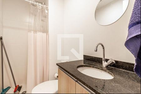 Banheiro de kitnet/studio para alugar com 1 quarto, 26m² em Indianópolis, São Paulo