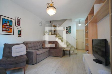 Sala de casa à venda com 4 quartos, 201m² em Rio Branco, Porto Alegre