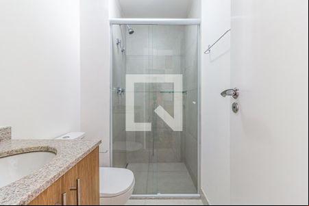 Banheiro de kitnet/studio à venda com 1 quarto, 33m² em Indianópolis, São Paulo