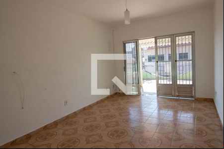 Sala de casa para alugar com 3 quartos, 182m² em Vila Carmosina, São Paulo