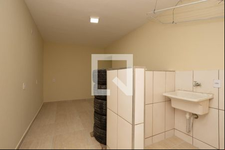 Sala e cozinha de casa para alugar com 1 quarto, 36m² em Jardim Palmira, Guarulhos
