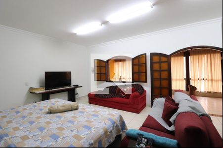 Suíte 1 de casa para alugar com 4 quartos, 650m² em Parque Jurema, Guarulhos