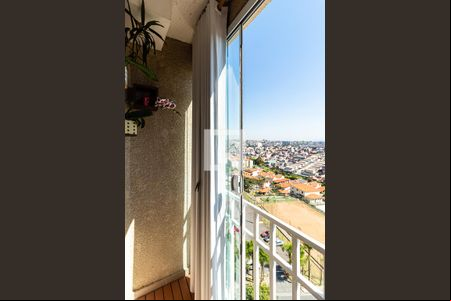 Varanda da sala de apartamento para alugar com 2 quartos, 48m² em Jardim São Miguel, Ferraz de Vasconcelos