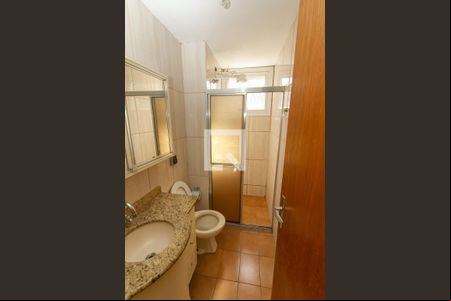Banheiro de apartamento para alugar com 1 quarto, 52m² em Jardim do Salso, Porto Alegre