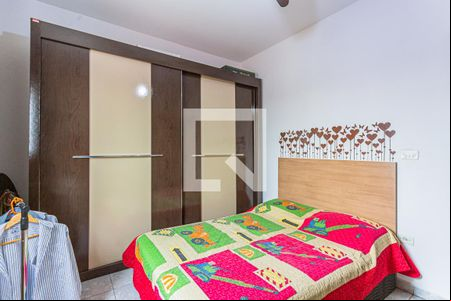 Quarto 1 de casa à venda com 3 quartos, 194m² em Parque Gerassi, Santo André