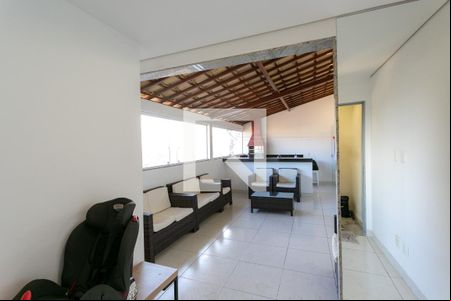 Varanda de casa à venda com 3 quartos, 180m² em Penha, Belo Horizonte