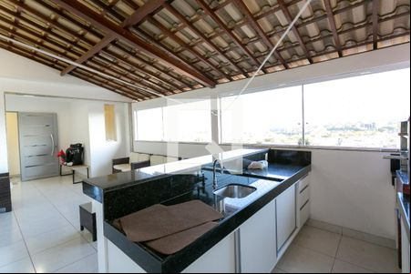 Varanda de casa à venda com 3 quartos, 180m² em Penha, Belo Horizonte