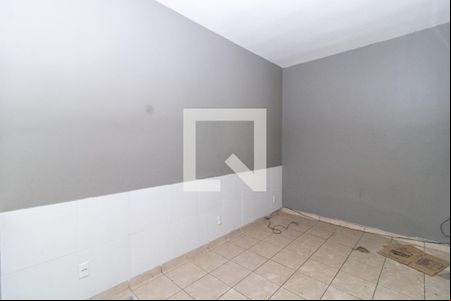 Sala de casa para alugar com 2 quartos, 70m² em Brás de Pina, Rio de Janeiro