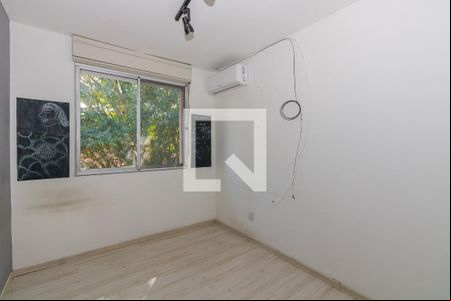 Quarto 2 de apartamento para alugar com 2 quartos, 55m² em Jardim Itu, Porto Alegre