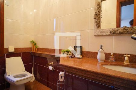 Banheiro1 de casa para alugar com 3 quartos, 400m² em Vila Jardim, Porto Alegre