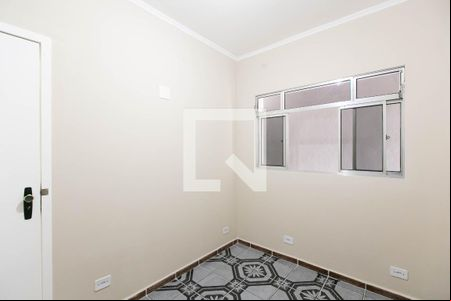 Quarto 1  de casa para alugar com 2 quartos, 49m² em Vila Carmosina, São Paulo