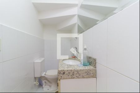 Lavabo de casa de condomínio para alugar com 3 quartos, 136m² em Vila Oliveira, Mogi das Cruzes