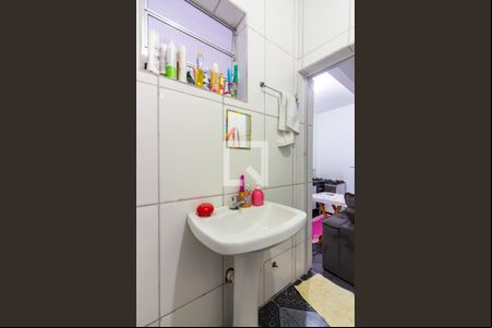 Banheiro  de casa para alugar com 4 quartos, 130m² em Bandeiras, Osasco