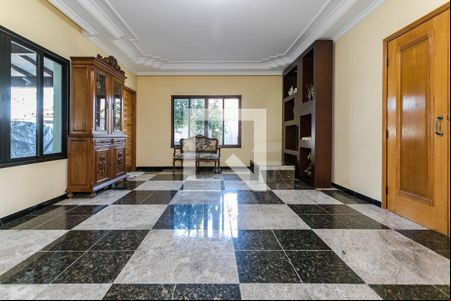 Sala de casa para alugar com 6 quartos, 483m² em Centro, Mogi das Cruzes