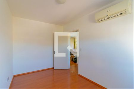 Quarto 1 de apartamento para alugar com 2 quartos, 56m² em Glória, Porto Alegre