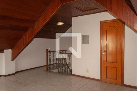 Sótão  de casa de condomínio para alugar com 3 quartos, 130m² em Parque Horizonte, Nova Iguaçu
