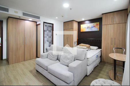 Suíte/Sala de kitnet/studio para alugar com 1 quarto, 30m² em Indianópolis, São Paulo