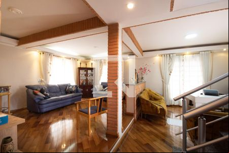 Sala de casa para alugar com 4 quartos, 200m² em Vila Osasco, Osasco