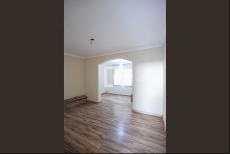Sala 2 de casa para alugar com 2 quartos, 62m² em Vila Cloris, Belo Horizonte