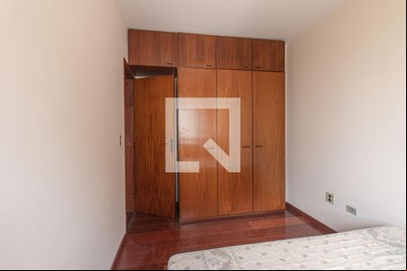 Quarto 1 de apartamento para alugar com 2 quartos, 55m² em Água Verde, Curitiba