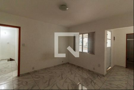 Suíte de casa para alugar com 2 quartos, 120m² em Jardim Brasil (zona Norte), São Paulo