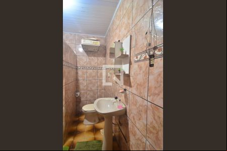 Banheiro da Suíte de casa à venda com 1 quarto, 40m² em Rio Branco, Canoas