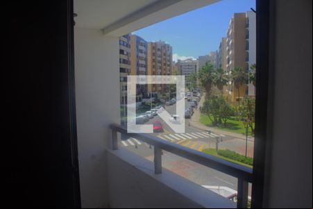 Vista da Sala de apartamento para alugar com 1 quarto, 58m² em Pituba, Salvador