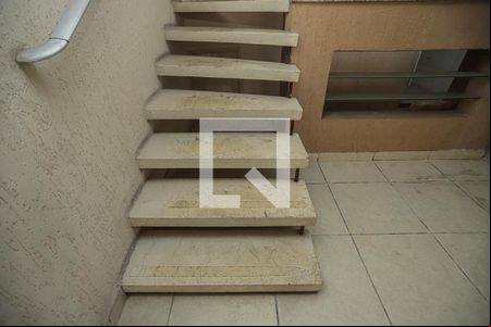 Escada de casa à venda com 3 quartos, 103m² em Alto de Pinheiros, São Paulo