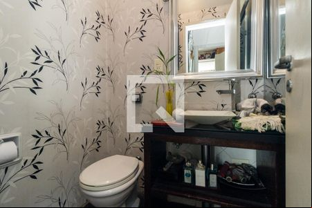 Lavabo de apartamento para alugar com 2 quartos, 150m² em Higienópolis, São Paulo