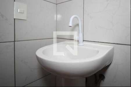 Banheiro de apartamento para alugar com 1 quarto, 45m² em Guará Ii, Brasília