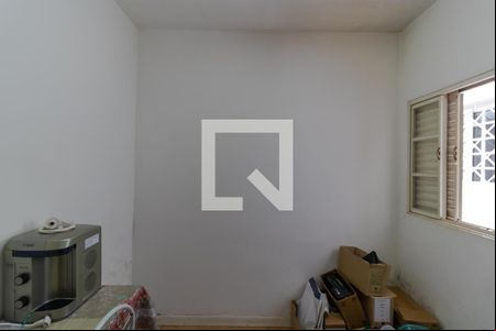 Quarto 02 (Edícula) de casa para alugar com 4 quartos, 175m² em Vila Itapura, Campinas