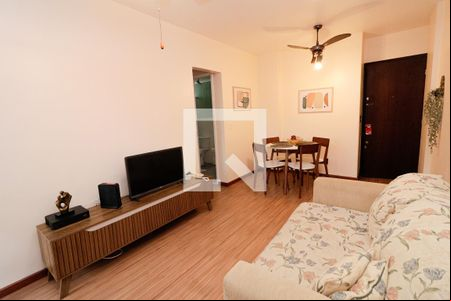Sala de apartamento para alugar com 1 quarto, 84m² em Barra da Tijuca, Rio de Janeiro
