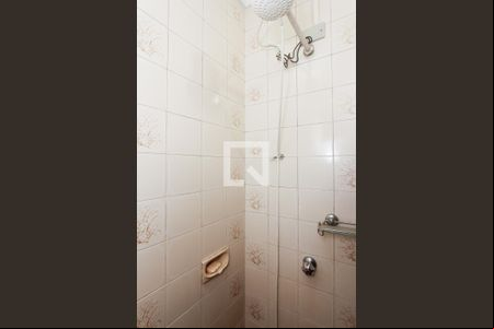 Banheiro de kitnet/studio à venda com 1 quarto, 27m² em Floresta, Porto Alegre