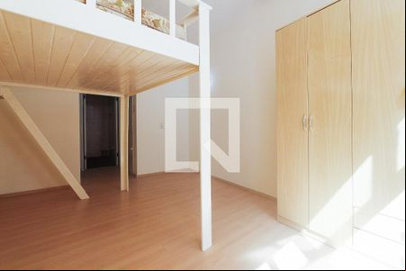 Sala/Quarto de kitnet/studio à venda com 1 quarto, 27m² em Floresta, Porto Alegre