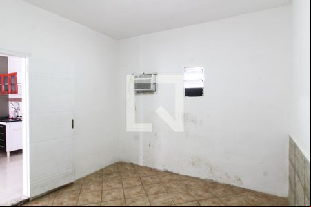 Quarto de casa para alugar com 1 quarto, 50m² em Centro, Nova Iguaçu