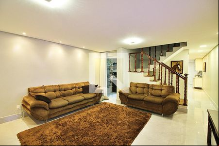 Sala de casa à venda com 3 quartos, 200m² em Jardim das Palmeiras, São Bernardo do Campo