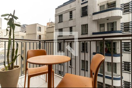 Varanda de kitnet/studio para alugar com 1 quarto, 34m² em República, São Paulo