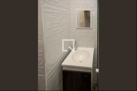 Banheiro de apartamento para alugar com 1 quarto, 25m² em Engenho de Dentro, Rio de Janeiro