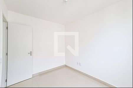 Quarto 1 de apartamento para alugar com 2 quartos, 56m² em Planalto, Belo Horizonte