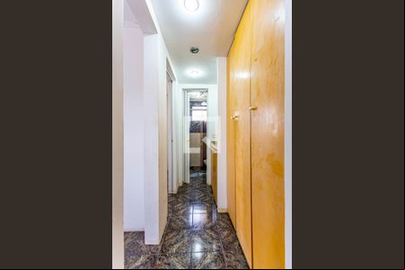 Corredor de apartamento para alugar com 2 quartos, 50m² em Jardim Alvorada, Santo André